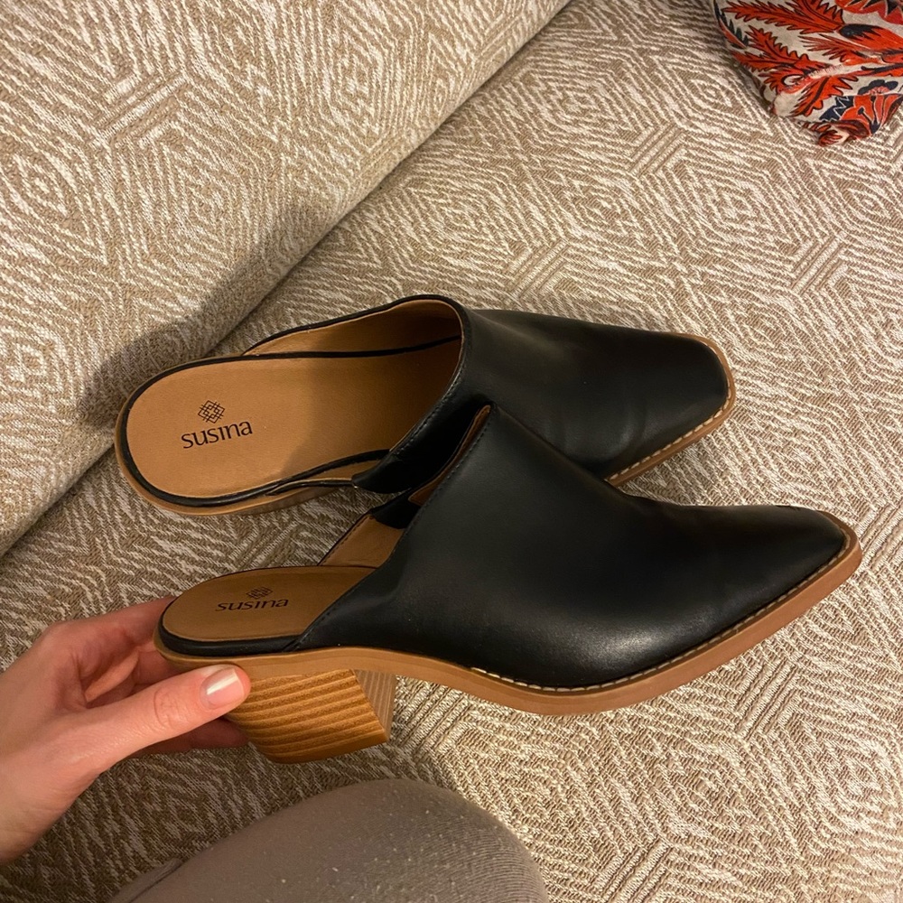 Susina Black Leather Mules